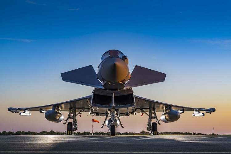 Eurofighter Typhoon: Cuong phong chau Au danh cho Su-35 cua Nga-Hinh-8