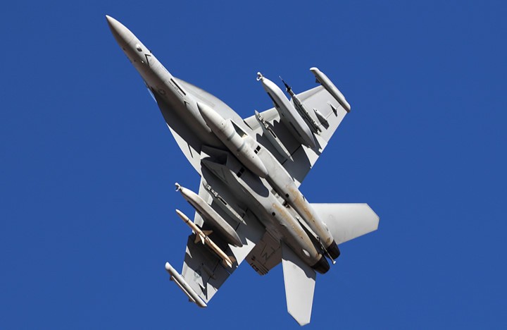 An tuong suc manh &quot;chim bao bao&quot; EA-18G cua Hai quan My-Hinh-8