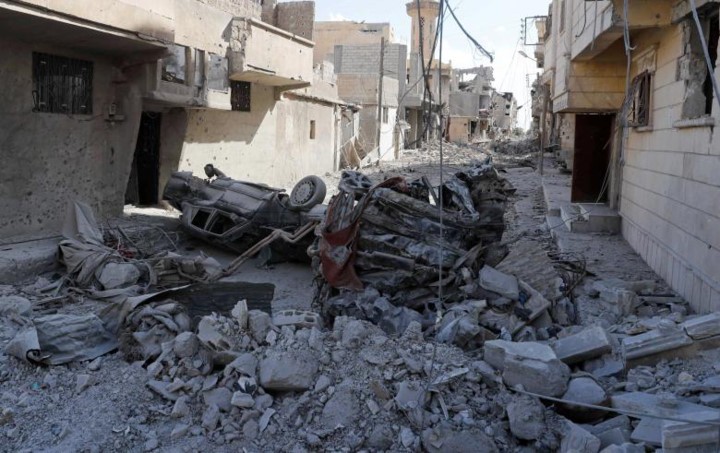 Khoc liet cuoc chien giua duong pho Raqqa, Syria-Hinh-12