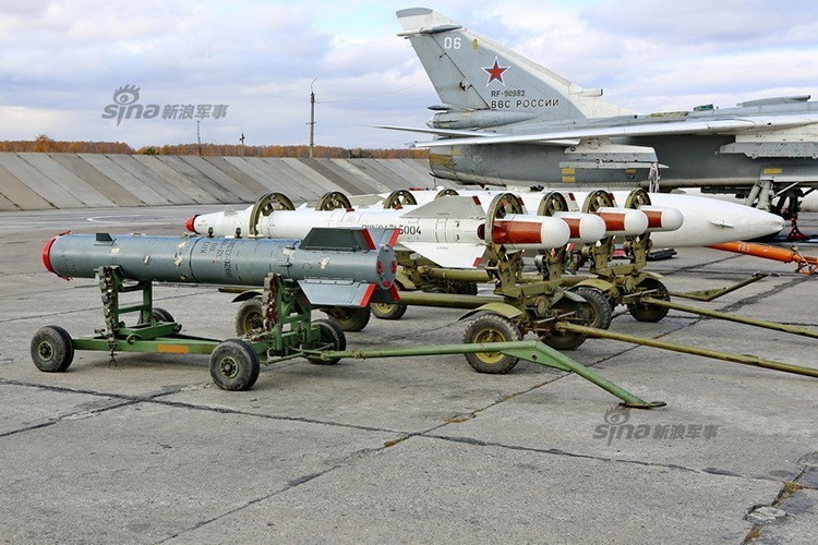 Vi sao Nga khong the thay the Su-24M2 tai Syria?-Hinh-13