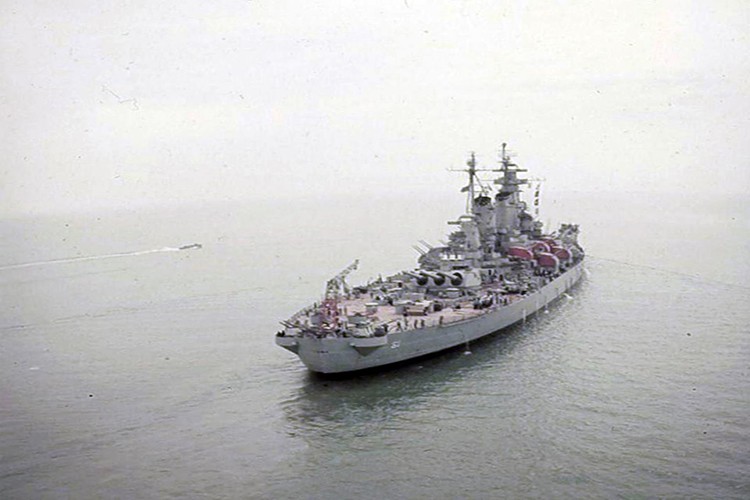 My son lai sieu ham USS Iowa thang tien toi Trieu Tien-Hinh-11