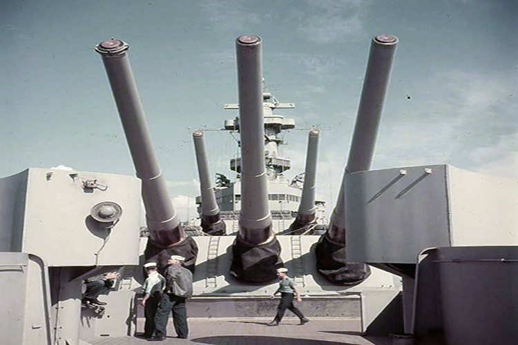 My son lai sieu ham USS Iowa thang tien toi Trieu Tien-Hinh-3