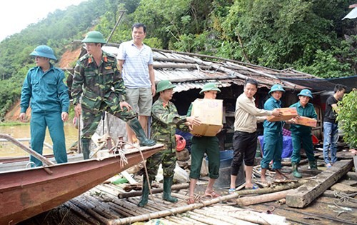 LLVT tinh Hoa Binh giup nhan dan khac phuc hau qua mua lu-Hinh-13