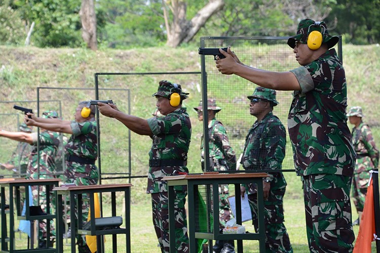 Bat ngo lo sung “khung” Lao muon mua tu Indonesia-Hinh-6