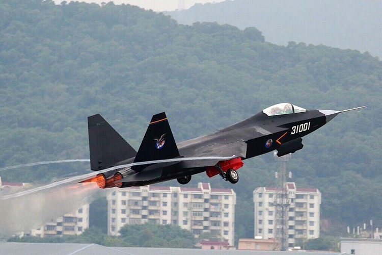 Cuoc dua J-31 va F-35: Ke tam lang, nguoi nua can-Hinh-2