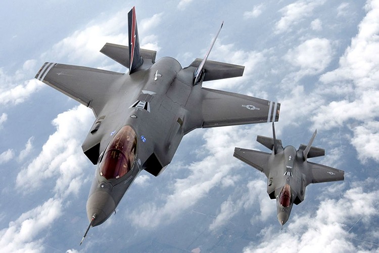 Cuoc dua J-31 va F-35: Ke tam lang, nguoi nua can-Hinh-7