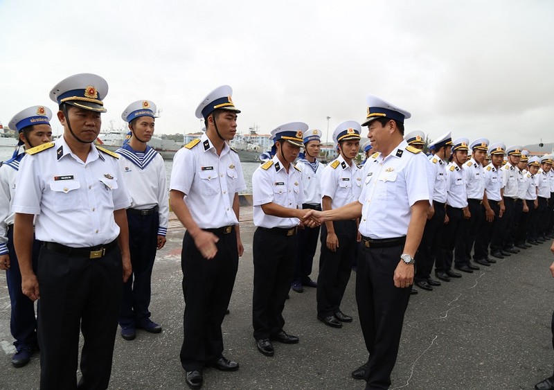 Tau ho ve Viet Nam tham gia dien tap Hai quan Asean