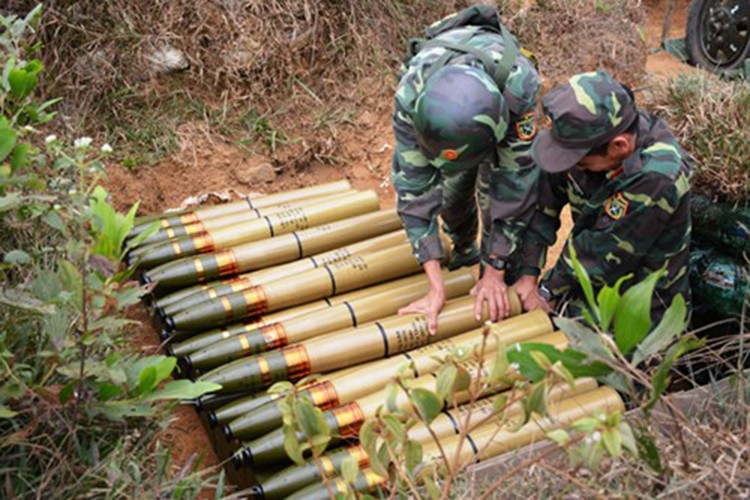 Ngac nhien phao chong tang Viet Nam danh dich do bo duong khong-Hinh-5