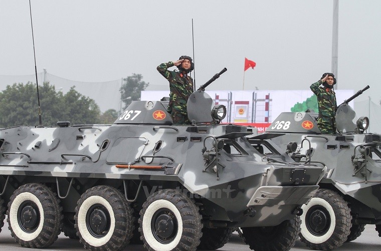 Kha thi phuong an Viet Nam tu nang cap “taxi chien truong” BTR-60BP-Hinh-2