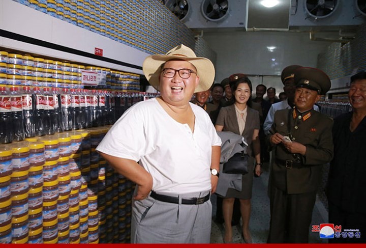 Ngo ngang voi ve binh di cua lanh dao Trieu Tien Kim Jong Un-Hinh-17