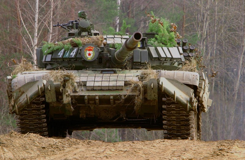 Den Nga con dung xe tang T-72B1, Viet Nam tai sao khong-Hinh-14