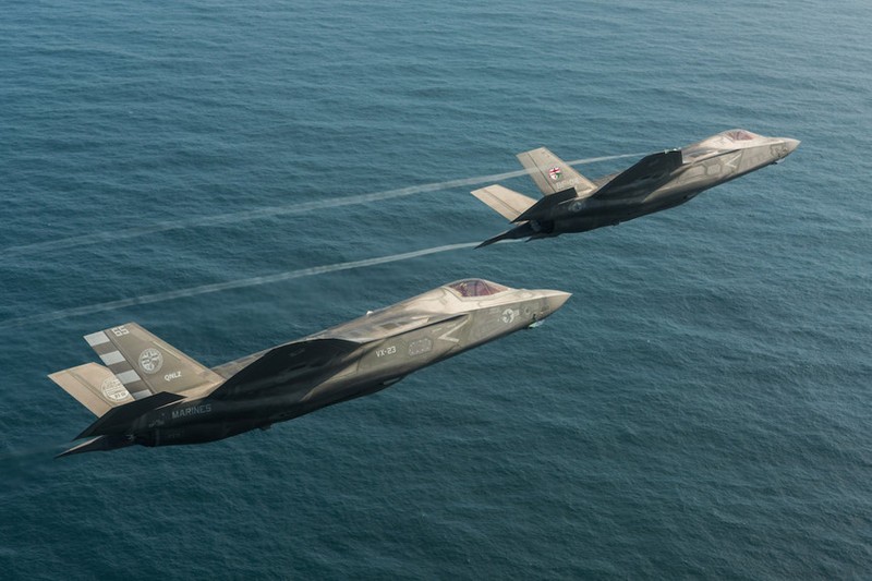 F-35 lan dau ha canh tren tau san bay dat nhat cua Anh-Hinh-2