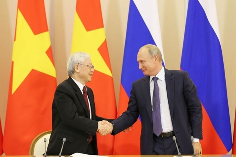 Tong thong Putin ky nghi dinh to chuc Nam nuoc Nga va Viet Nam