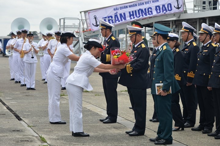 Tau ho ve Tran Hung Dao ket thuc chuyen tham Nhat Ban-Hinh-12