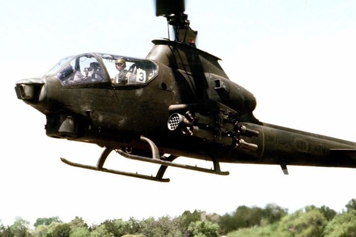 Kham pha truc thang “Ho mang” tan cong AH-1 Cobra do My san xuat-Hinh-4