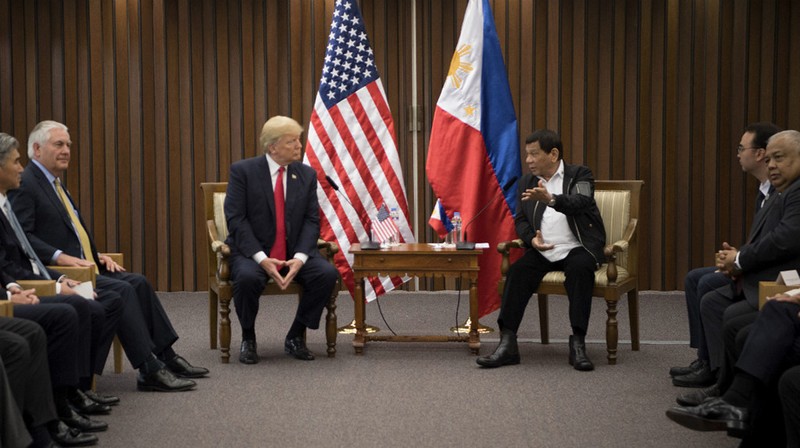 Ong Tap den Philippines tim kiem cau vong sau mua voi TT Duterte-Hinh-3