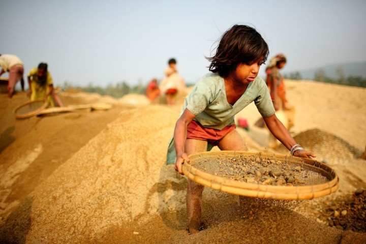 Cau chuyen dau long ve nhung dua tre phai “ban” tuoi tho o Bangladesh-Hinh-2