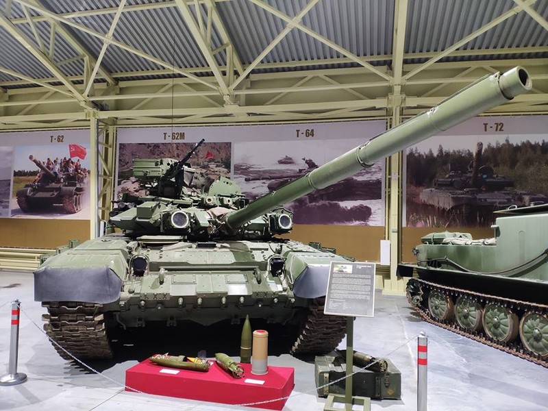 Vi sao xe tang T-90S cua Viet Nam 