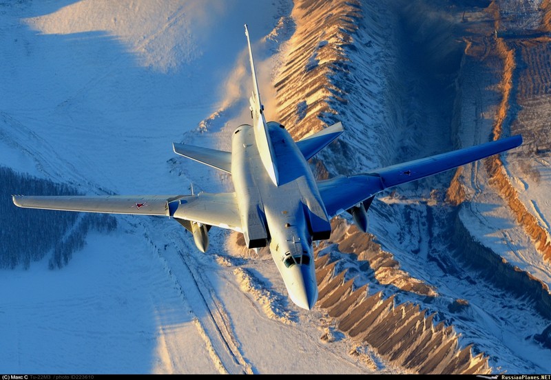 Bao tuyet “ha guc” may bay nem bom Tu-22M3 cua Nga-Hinh-7