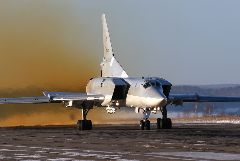 Bao tuyet “ha guc” may bay nem bom Tu-22M3 cua Nga