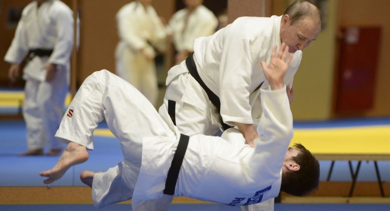 Tong thong Putin bi thuong khi luyen tap judo