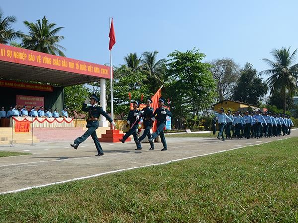 Quan chung Phong khong - Khong quan soi noi ngay dau ra quan huan luyen-Hinh-5