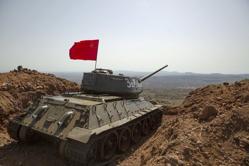Dao thay T-34 o Syria, linh Nga lam hanh dong khong ngo-Hinh-4
