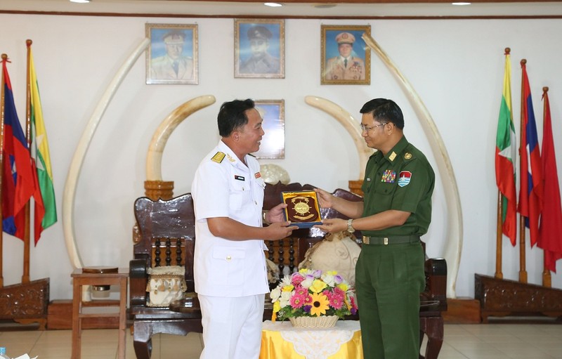 Tau ho ve 012 - Ly Thai To tham huu nghi Myanmar-Hinh-4
