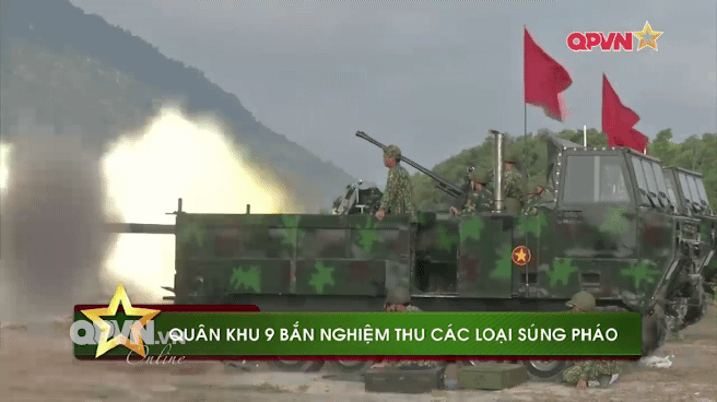 Phao D-44 Viet Nam “hoa rong” bang cach khong ngo