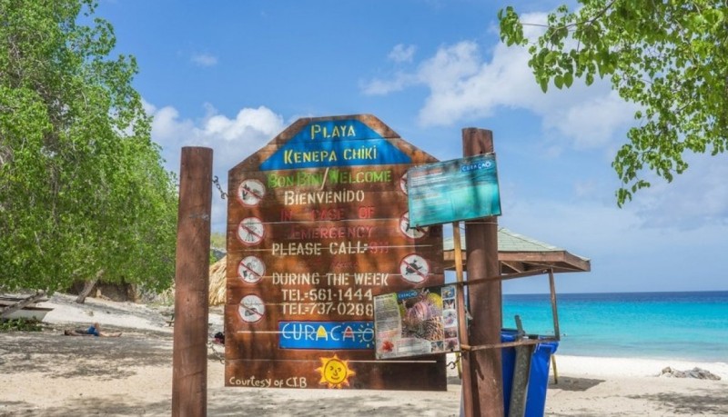 Kham pha dao quoc Curacao giua bien Caribe