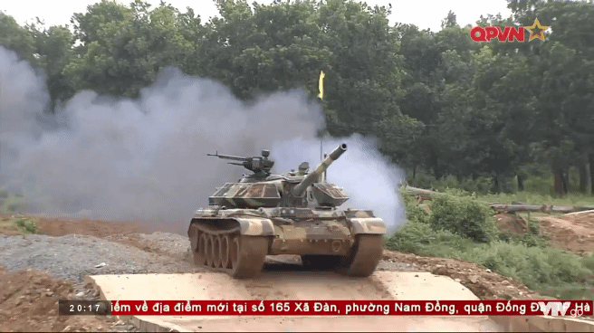 Viet Nam “lot xac” T-54 giup linh tang dua tai o Tank Biathlon-Hinh-2