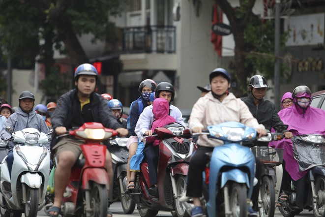 Thoi tiet ngay 16/3: Bac Bo troi chuyen ret, vung nui ret dam