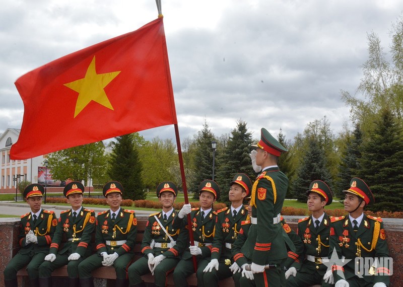 Những hình ảnh “đốn tim” của đoàn Việt Nam tham gia Lễ duyệt binh trên Quảng trường Đỏ - Hình 16 Nhung hinh anh “don tim” cua doan Viet Nam tham gia Le duyet binh tren Quang truong Do-Hinh-16