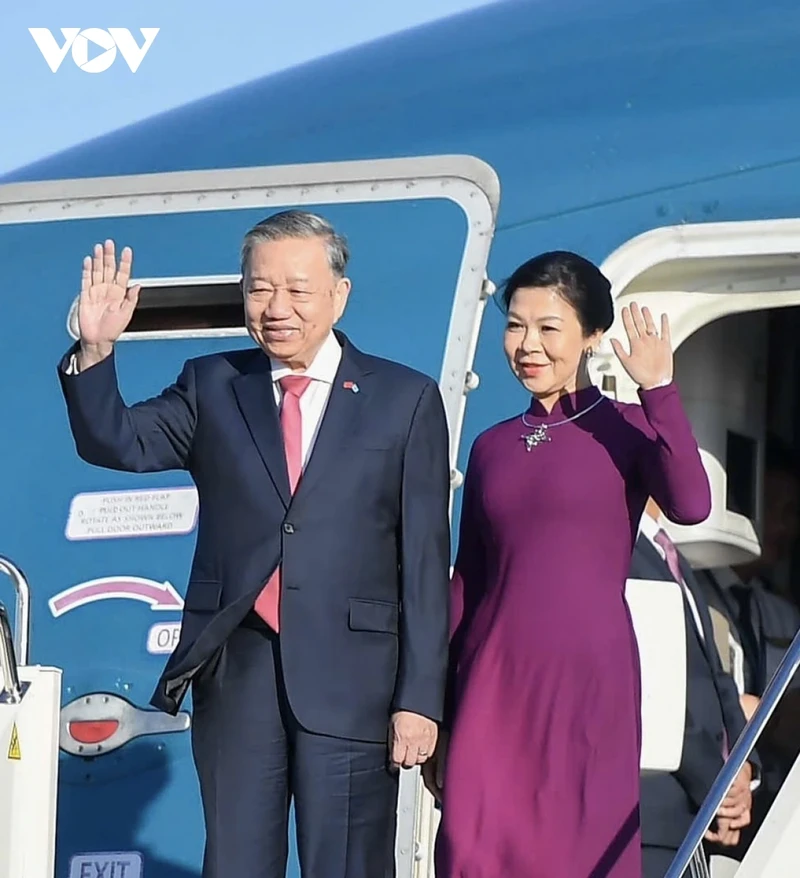 Tong Bi thu To Lam bat dau cac hoat dong tham cap Nha nuoc Kazakhstan