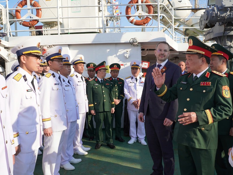 Nga bàn giao tàu nghiên cứu khoa học "Giáo sư Gagarinsky" cho Việt Nam - Hình 3 Nga ban giao tau nghien cuu khoa hoc