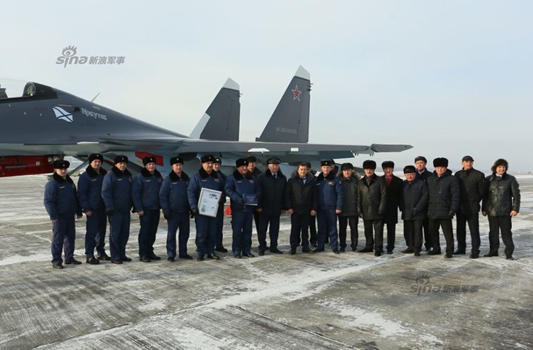 Lo dien dan tiem kich Su-30SM toi tan cua Hai quan Nga-Hinh-14