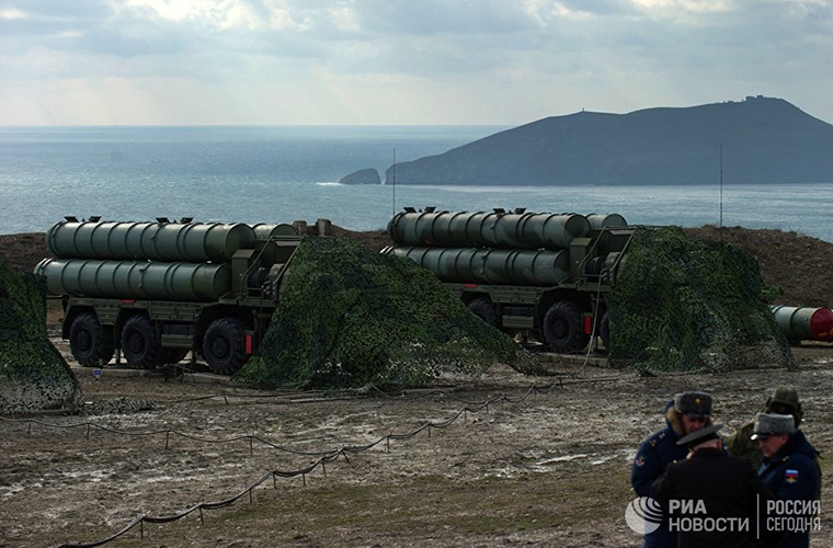 Dat ten lua S-400 o Crimea, Nga nam gon Bien Den-Hinh-8