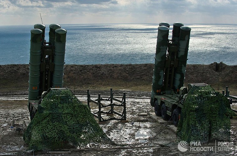 Dat ten lua S-400 o Crimea, Nga nam gon Bien Den