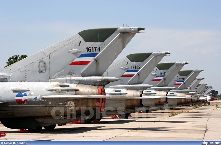 Phat them 8 tiem kich MiG-29 Belarus tang cho Serbia-Hinh-8