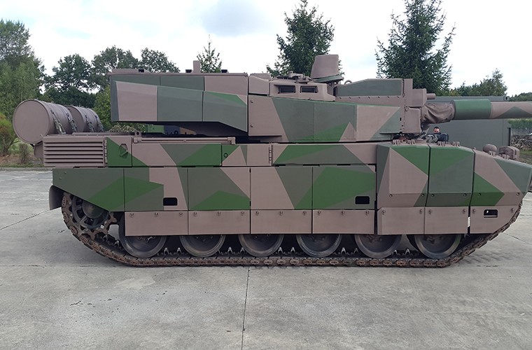T-14 Armata se tham bai truoc sieu tang Leclerc lap phao 140mm?-Hinh-3