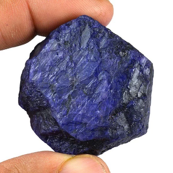 Dang di dao, bat ngo nhat duoc da sapphire tri gia 12.500 USD-Hinh-10