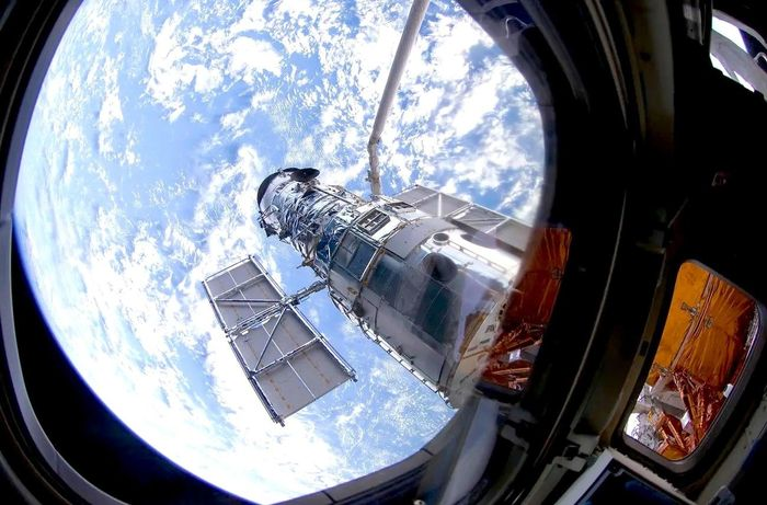 Chiêm ngưỡng những bức ảnh đặc sắc nhất về vũ trụ từ NASA - Hình 12 Chiem nguong nhung buc anh dac sac nhat ve vu tru tu NASA-Hinh-12