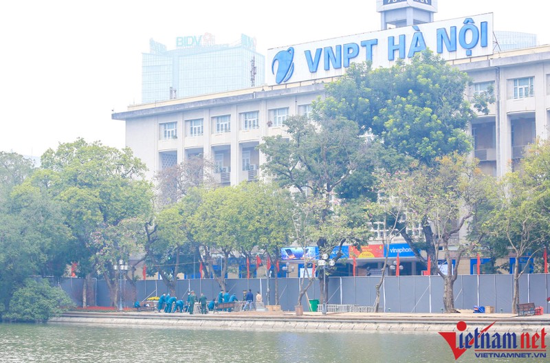 Ha Noi: Tam dung pho di bo Ho Guom de ban phao hoa-Hinh-2