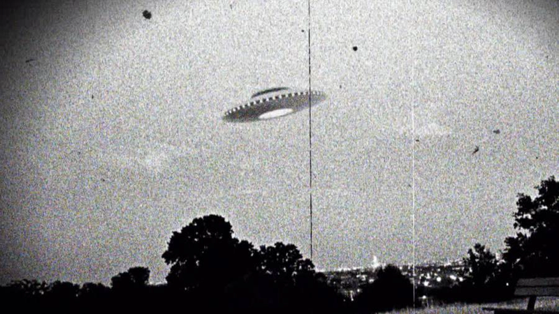 Vì sao chính phủ nhiều nước nhiều năm che đậy sự thật về UFO? - Hình 8 Vi sao chinh phu nhieu nuoc nhieu nam che day su that ve UFO?-Hinh-8
