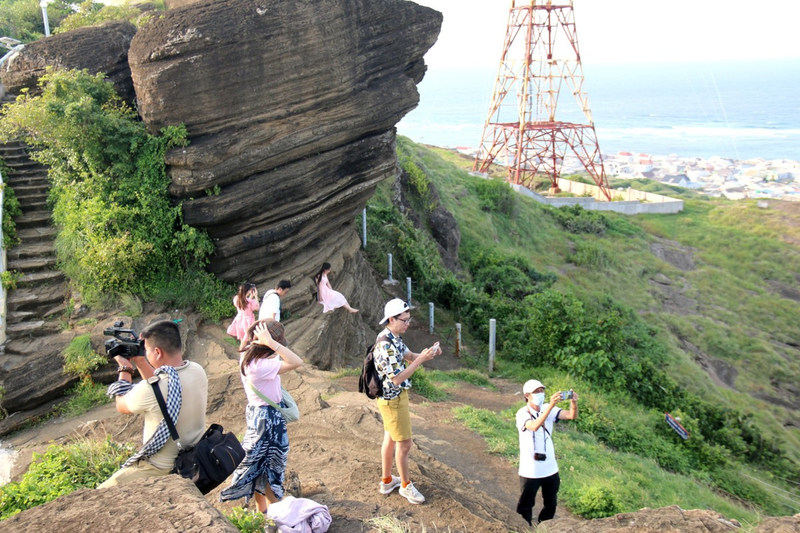 Dao Phu Quy – thien duong danh cho trai nghiem va 'song ao'-Hinh-6