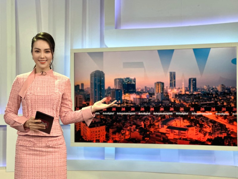 Nhan sac doi thuong cua dan Hoa hau, A hau lam BTV tai VTV-Hinh-15