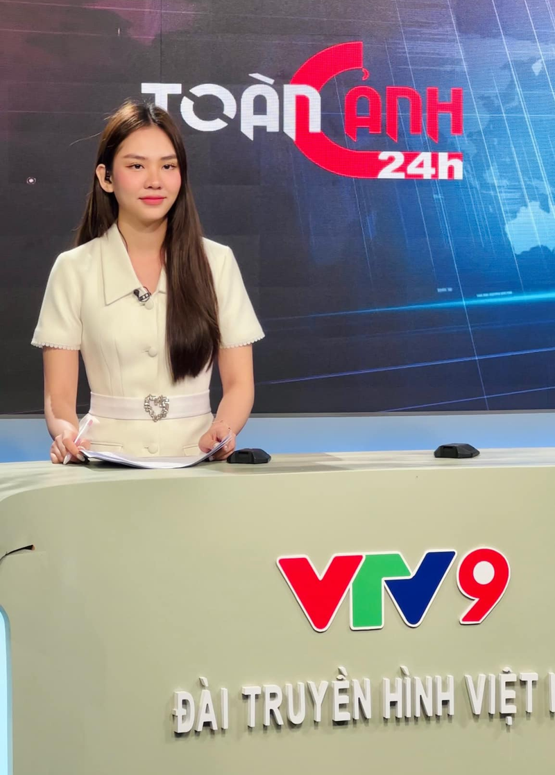 Nhan sac doi thuong cua dan Hoa hau, A hau lam BTV tai VTV