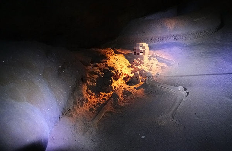 Khám phá hang động, sững người thấy hài cốt hiến tế phủ đầy pha lê - Hình 11 Kham pha hang dong, sung nguoi thay hai cot hien te phu day pha le-Hinh-11