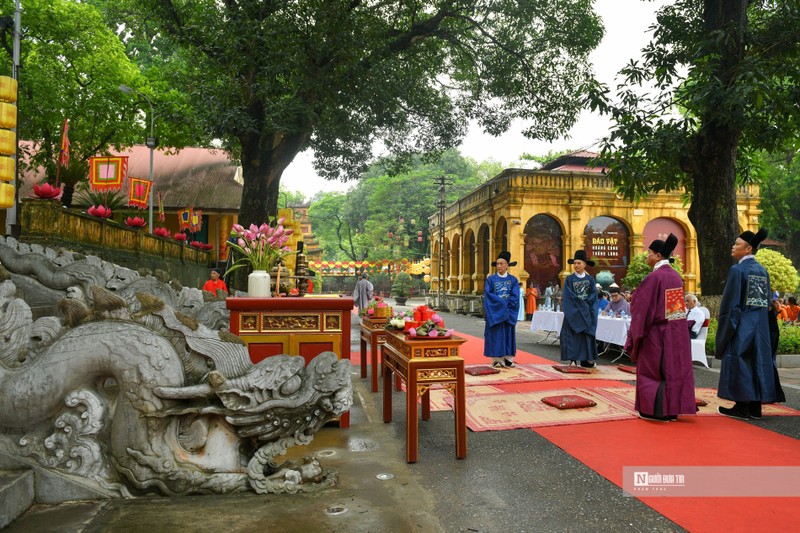 Tai hien nghi le Tet Doan Ngo cung dinh tai Hoang Thanh Thang Long-Hinh-3