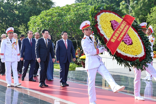 Lanh dao Dang, Nha nuoc tuong niem cac Anh hung liet si